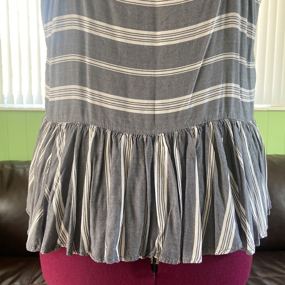 Old Navy tank top - Picture 6 of 9